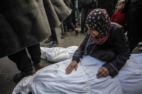 UNRWA Genel Komiseri Lazzarini: “4 ay süren savaşta Gazze’de yaklaşık 100 bin kişi öldürüldü, yaralandı ya da şu anda kayıp”s