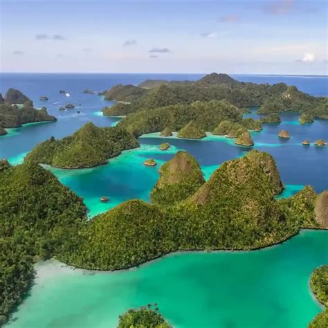 Unusual Trip in Indonesia - balustradellc