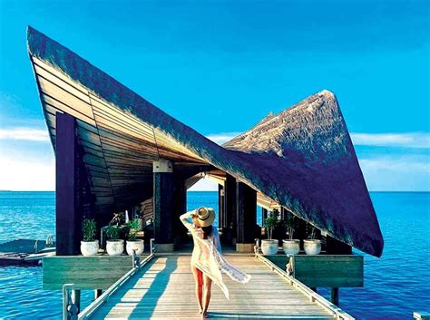 Unveiling the Power of Celebrities in Redefining Luxury Travel - balustradellc