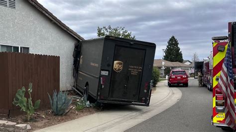 UPS truck collides with a house in Sacramento