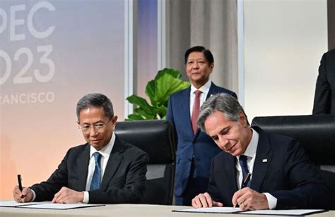 US and Philippines sign a nuclear cooperation pact allowing US investment and technologies