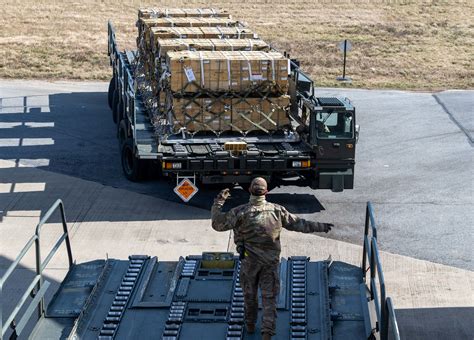 US announces new weapons package for Ukraine