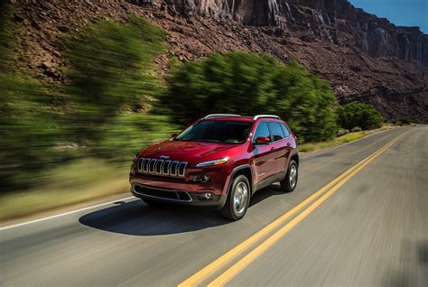 US closes investigations into problems with 2 Jeep SUVs without seeking recalls