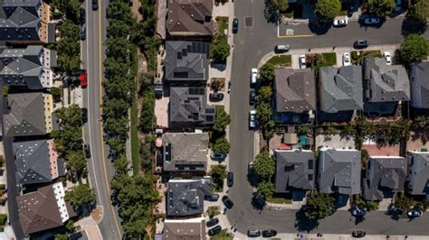US mortgage rates slide sharply, reinvigorating housing demand