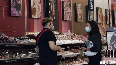 US states consider ban on cosmetics with ‘forever chemicals’
