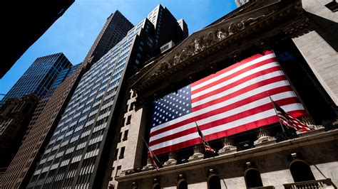 US stocks edge lower ahead of Fed decision on interest rates