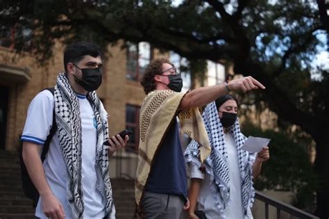 UT Austin says pro-Palestinian protesters 'crossed the line,' launches investigation