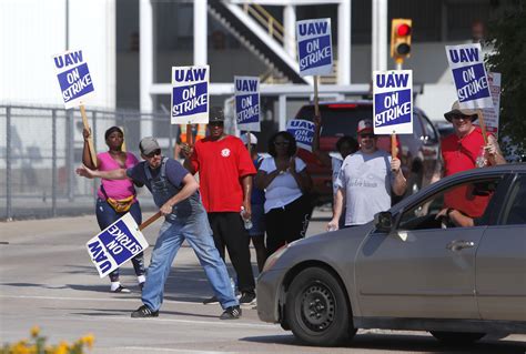 GM workers with the UAW Local 2250 Union strike outside the General Motors Wentzville Assembly Plant in Wentzville, Missouri, on Sept. 15, 2023. As of Tuesday, two additional Detroit-area auto .... 
