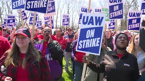 Updated Oct 20, 2023, 6:02 pm EDT / Original Oct 20, 2023, 8:49 am EDT. The United Auto Workers held off expanding its strike against the Big Three car makers on Friday, but left investors ...