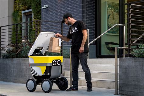 Uber to test delivering food with robots …