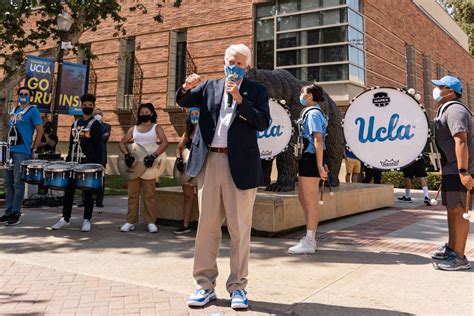 Ucla first day of class. Online classes have become increasingly popular in recent years, and for good reason. With the rise of technology, taking classes online has become an easy and convenient way to learn. 