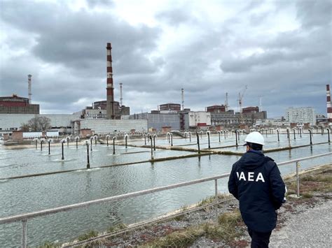 Ucrania acusa a Rusia de “ecocidio” por la destrucción de una presa crítica cerca de Jersón que provocó evacuaciones