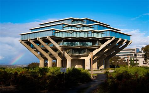 Ucsd colleges. About the Undergraduate College Programs. UC San Diego's college system is unique within the UC system and the foundation of each student's experience. Every undergraduate student belongs to one of the unique seven colleges and is afforded the benefits of a small, liberal arts college while enjoying the resources of a large, research university. 