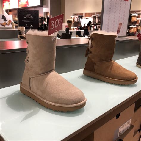UGG St. Louis Premium Outlets. 18521 Outlet 