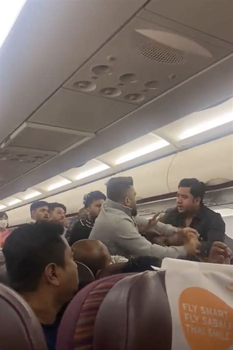 Ugly brawl erupts on Thai Smile Airways over reclined seat