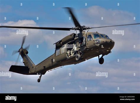 Uh 60 black hawk helicopter Stock Photos and Images