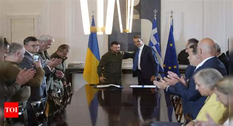 Ukraine’s Zelenskyy visits Athens to attend meeting of Balkan leaders with top EU officials