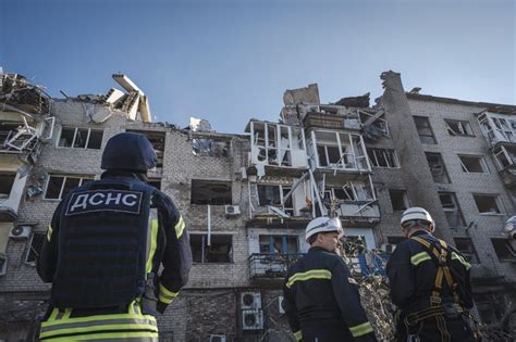 Ukraine accuses Russia of targeting rescue workers
