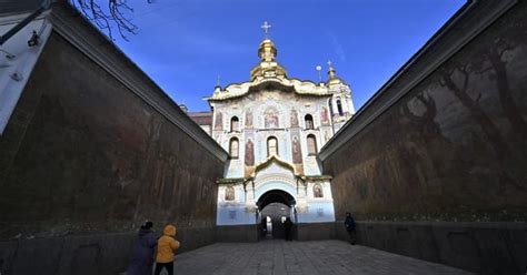 Ukraine expels pro-Russian clergy from Kyiv cave monastery complex