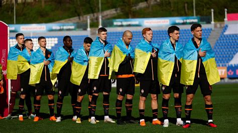 Ukraine soccer league set for a title-deciding game in a remarkable, war-hit season