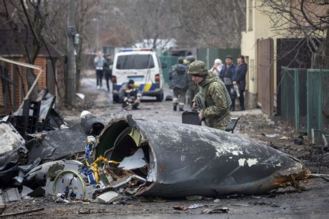 474px x 266px - Ukraine-Russia war live: Kyiv withdraws from key eastern frontline city  after 10-year battle