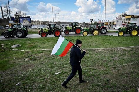 Ukrainian grain inflow triggers protests in Poland, Bulgaria