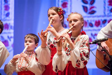 Ukrainian folk music includes a number of varieti