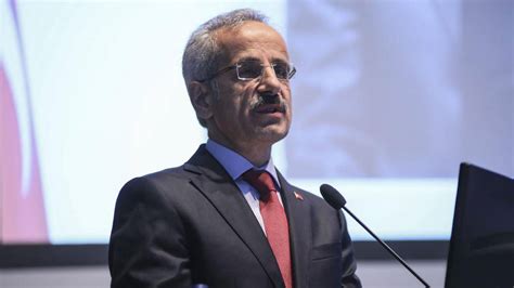 Ulaştırma Bakanı Uraloğlu’ndan vergisiz cep telefonu açıklaması