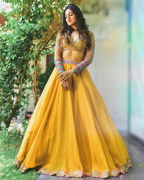 Ultimate Guide to Captivating Blouse Design for Lehenga Front and Back