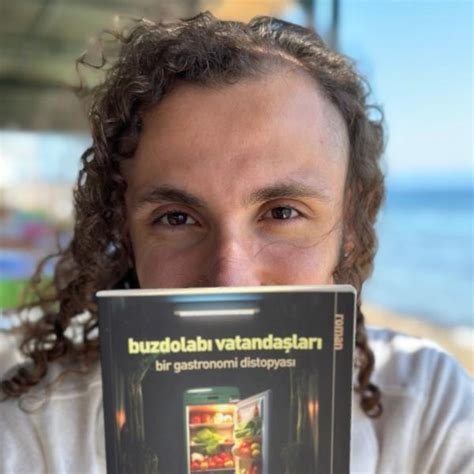 Ulvi Emre 1000Kitap.