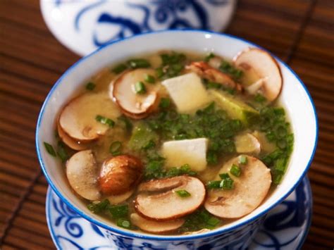Umami broth. A clear soup is any soup made without thickeners or dairy products, according to About.com. Unlike a thick soup, clear soup is typically fairly transparent. Clear soups are made by... 