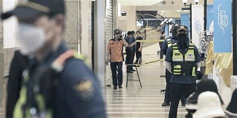 Un conductor embiste y apuñala a varias personas en Corea del Sur, hay 13 heridos