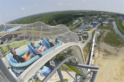 Un enfant meurt sur le plus grand toboggan du monde - Paris Match