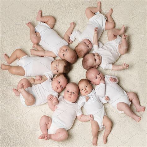 Un monton de bebes/ a lot of babies. - 2006 nissan altima factory service manual download.