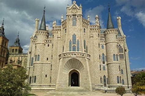 Un palacio de f&aacute;bula. Descubre Escalona -