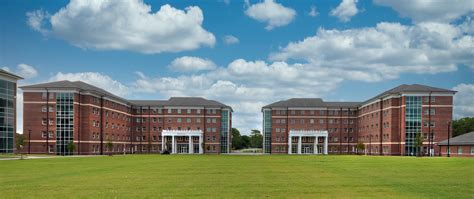 Uncw housing. Things To Know About Uncw housing. 