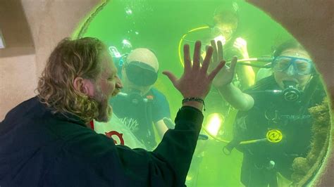 Under the sea: Florida professor sets record for living underwater