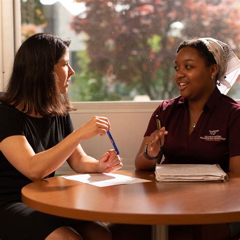 What Is Academic Advising? The role of an academic adviser is to help guide students through a program of study that results in a degree. Advisers, historically, have focused on signing students.... 
