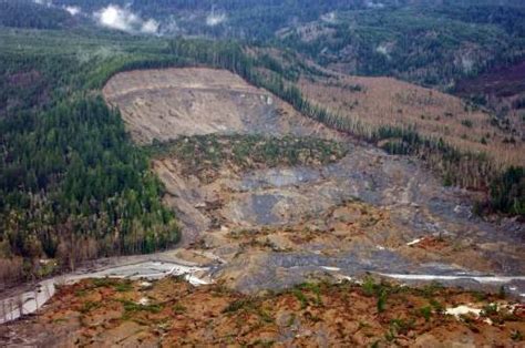 Understanding mudslides and other debris flows through mathematics