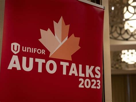 Unifor reaches tentative deal with Ford, strike averted