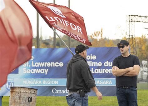 Unifor says tentative deal reached to end strike at St. Lawrence Seaway authority