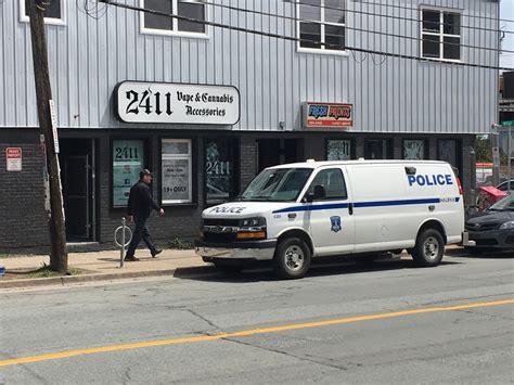 Union City cannabis dispensary break-in ends in shooting