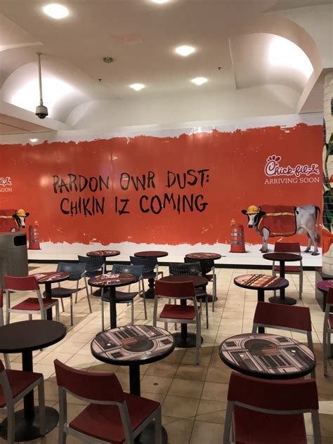 Chick-Fil-A, Union Food Court Open, but closes in 41 minutes. Club Red Union Open. Closes at 10:00pm. Curry Corner Open, but closes in 41 minutes. Eureka Pizza Open. Closes at 10:00pm. FujiSan Open, but closes in 41 minutes. Paper Lantern Open, but closes in 41 minutes. Rustic Italian. 