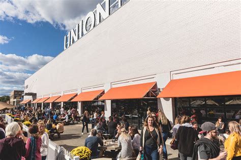 Union market dc. Back by popular demand, Buffalo & Bergen’s Suburbia—a summertime airstream bar, will be set up in front of the market all summer. Suburbia serves creative cocktails, frozen drinks, wine and good old fashioned beers. 