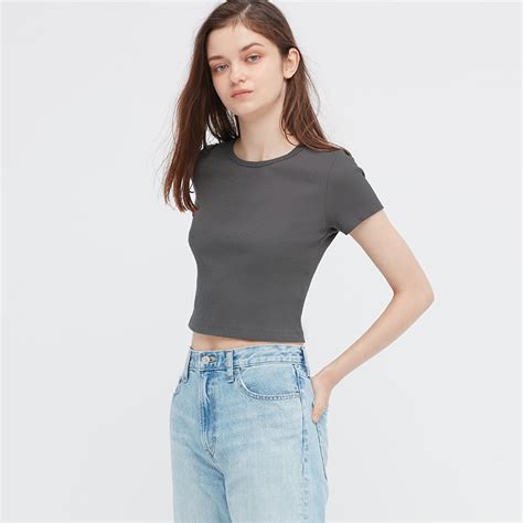 Uniqlo cropped t shirt. Things To Know About Uniqlo cropped t shirt. 