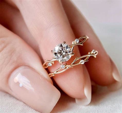 Unique engagement ring. 