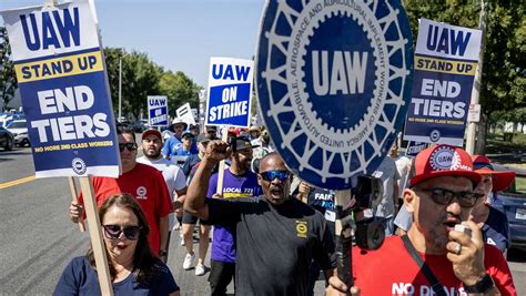 United Autoworkers strikes grow as 7,000 more workers hit pickets against Detroit’s big automakers