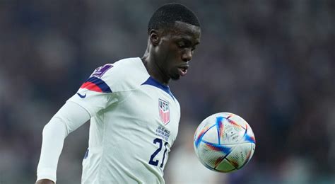 United States winger Weah signs 5-year deal with Juventus