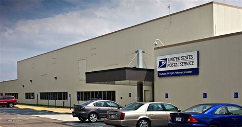 The San Francisco Processing and Distribution Center (P&DC) is a mail processing plant in the U.S. Postal Service’s Pacific Area. This facility processes inbound/outbound mail for the city of San Francisco and associate offices in the surrounding area.. 