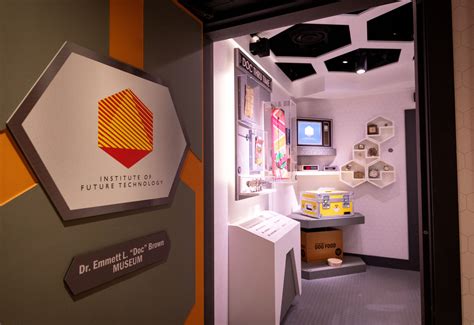 Universal escape room. Dec 11, 2022 ... Universal Studios has opened its first-ever escape rooms. They're themed on "Jurassic World" and "Back to the Future. 